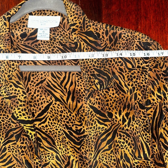 Petite Sophisticate 100% silk leopard animal print long sleeve Size Large - Picture 9 of 9